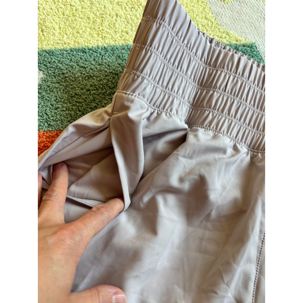 Nike Women High Rise Smocked Running Shorts Mauve Taupe Size Large - Picture 3 of 7